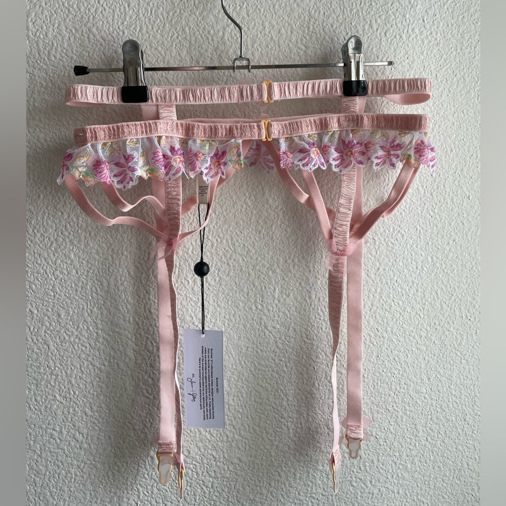 NWT For Love & Lemons April Bloom Garter Belt Pink Floral - Picture 6 of 16